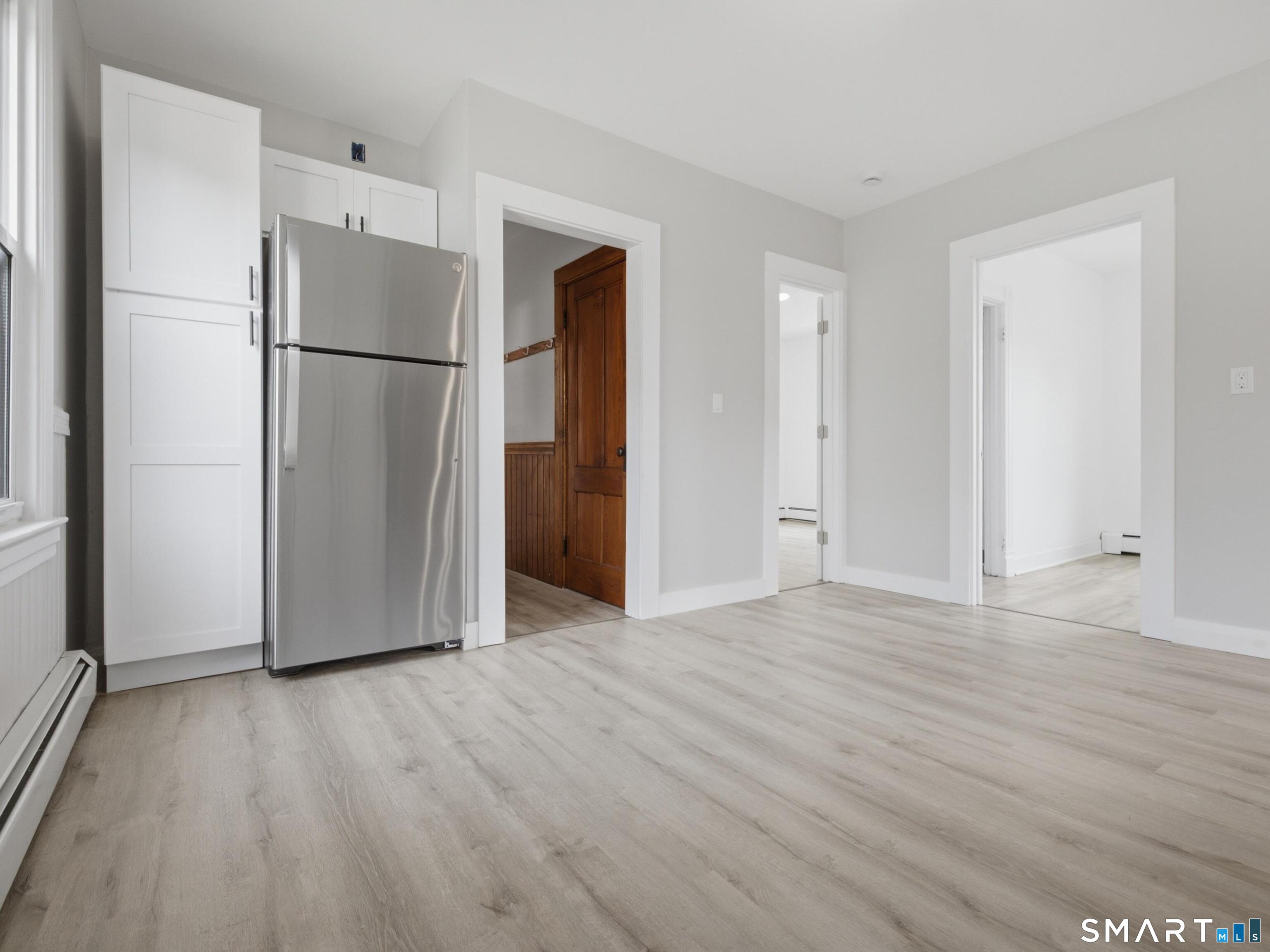 35 Moore Avenue New London CT 06320