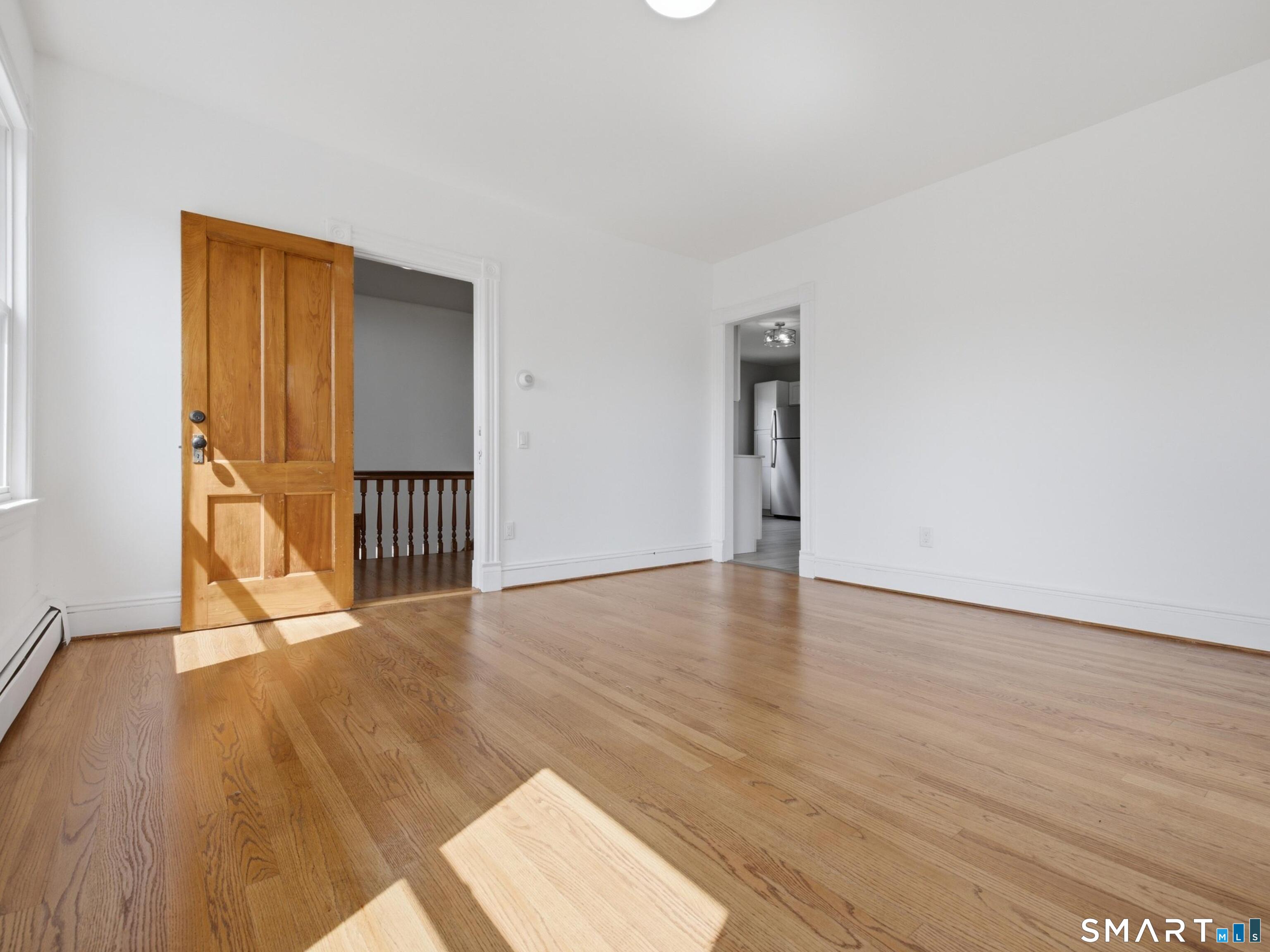 35 Moore Avenue New London CT 06320