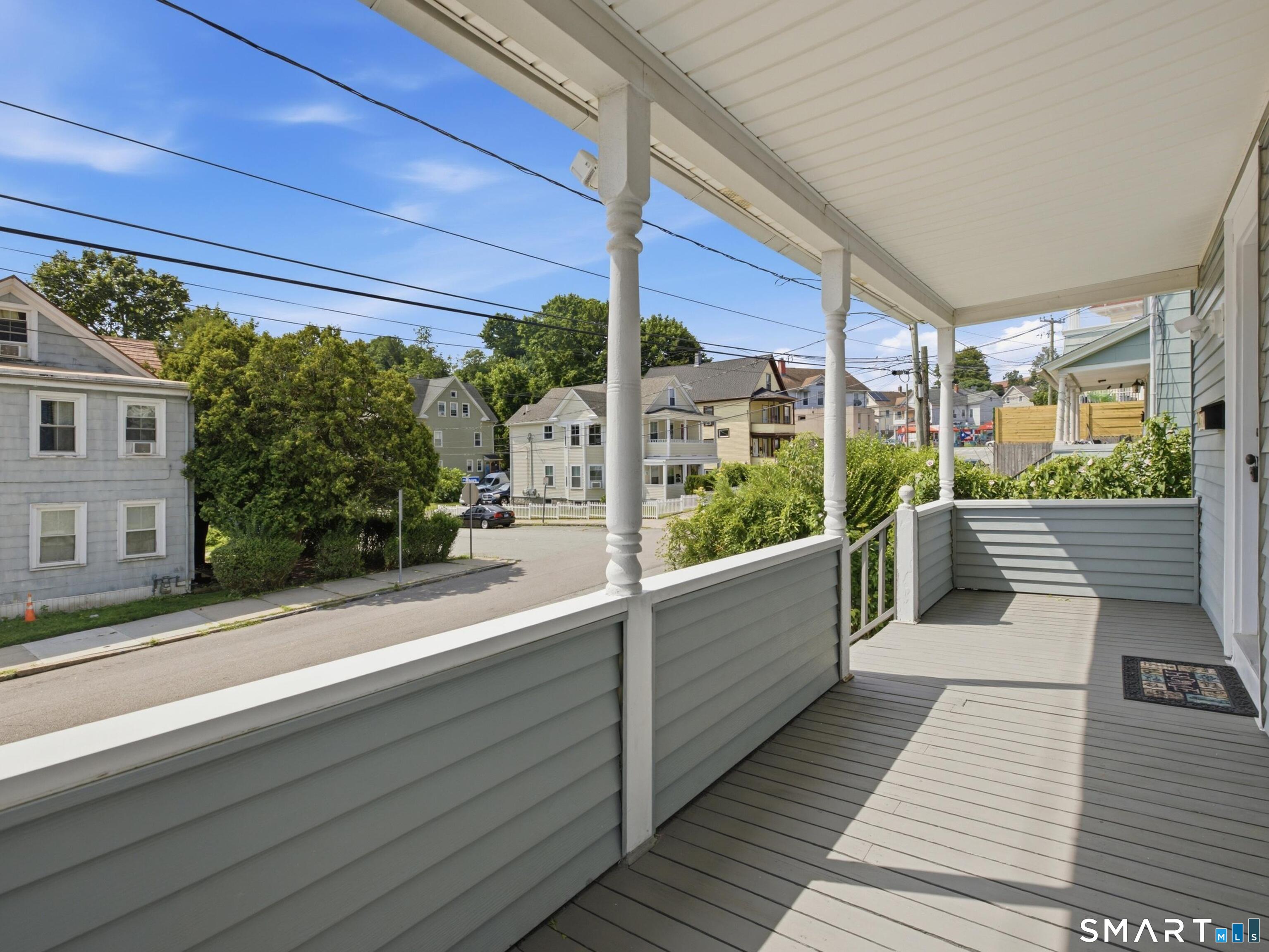 35 Moore Avenue New London CT 06320