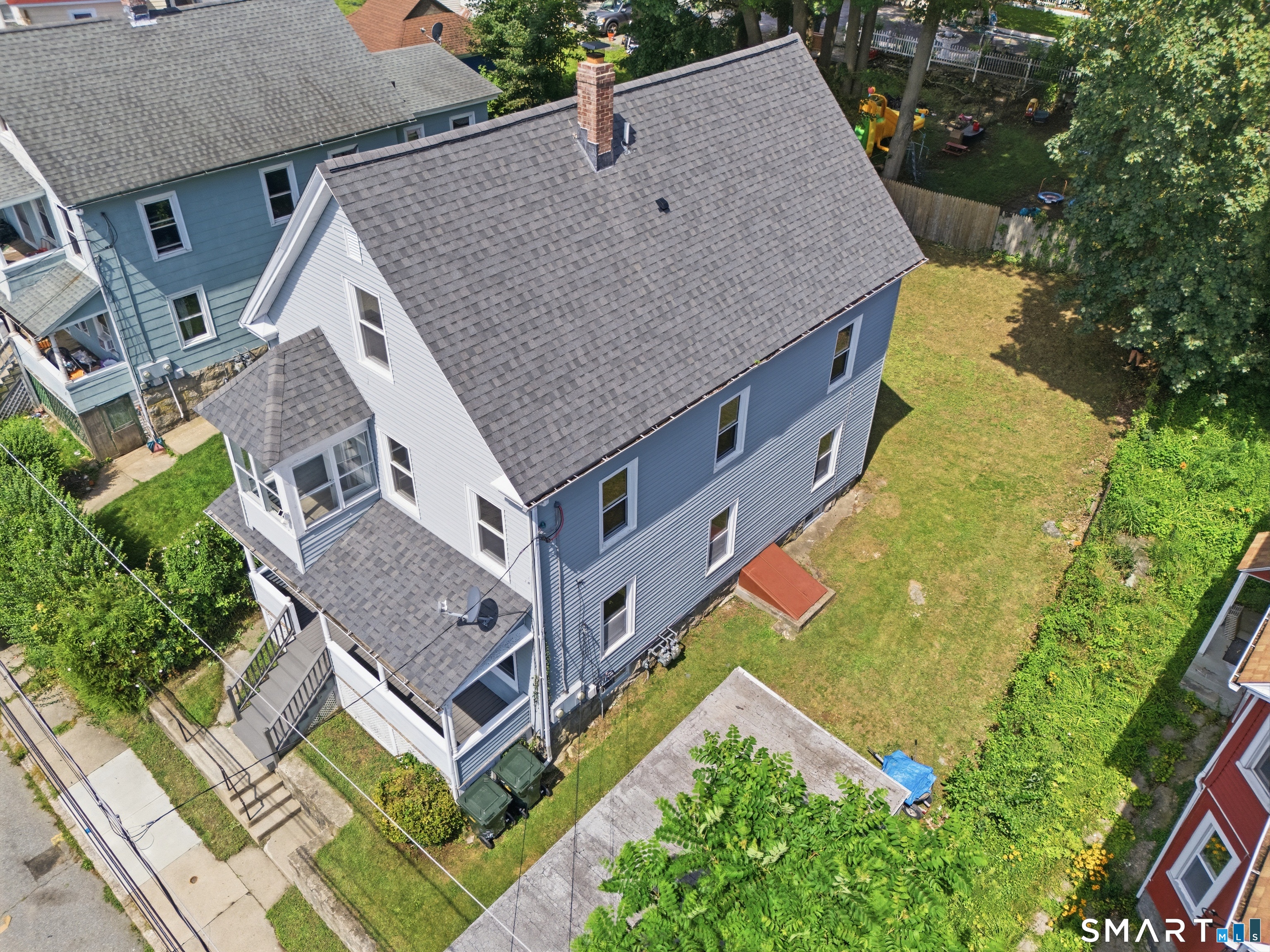 35 Moore Avenue New London CT 06320