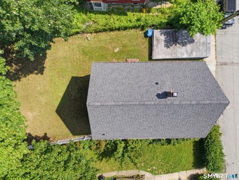 35 Moore Avenue New London CT 06320