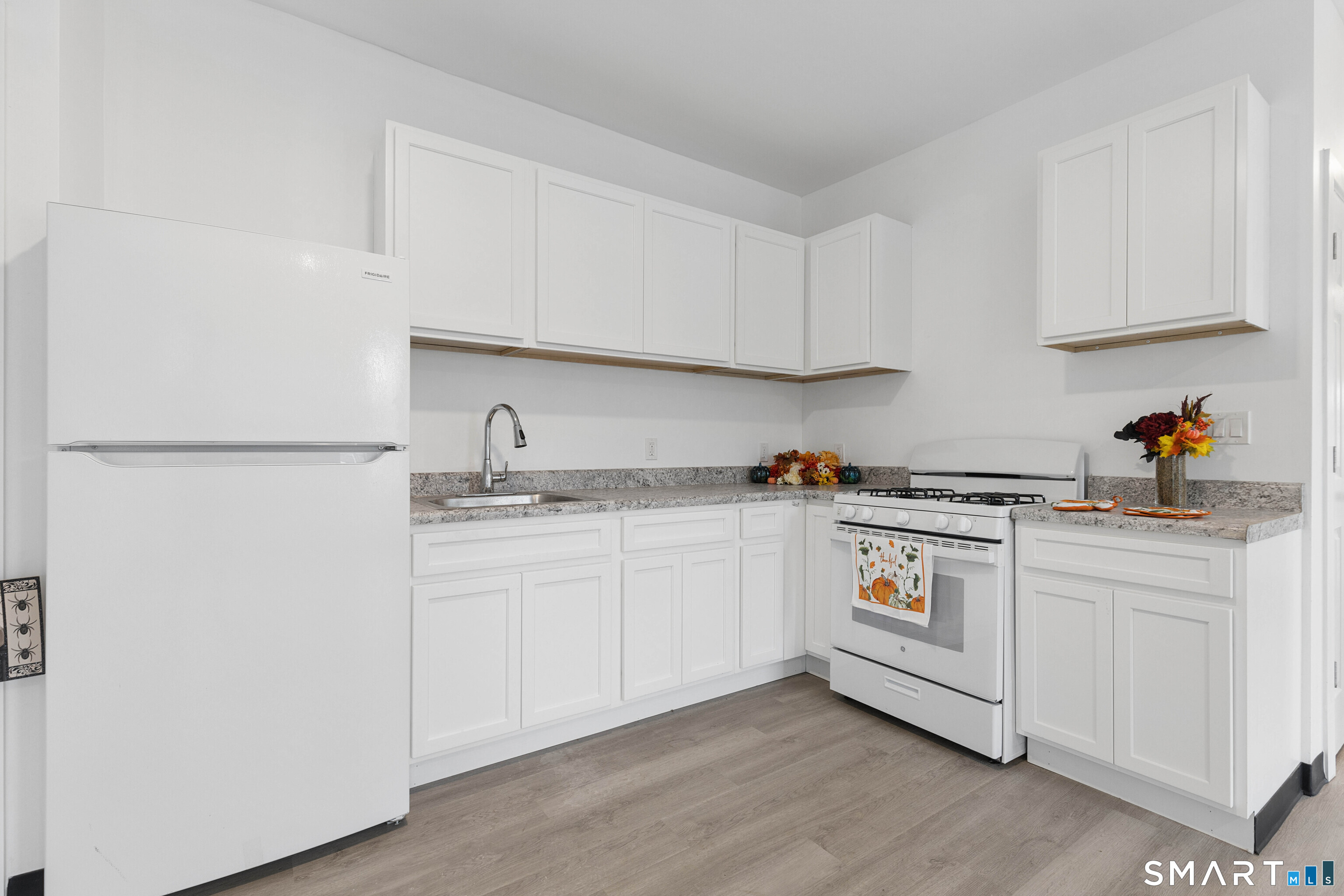 654 Park Street Hartford CT 06106