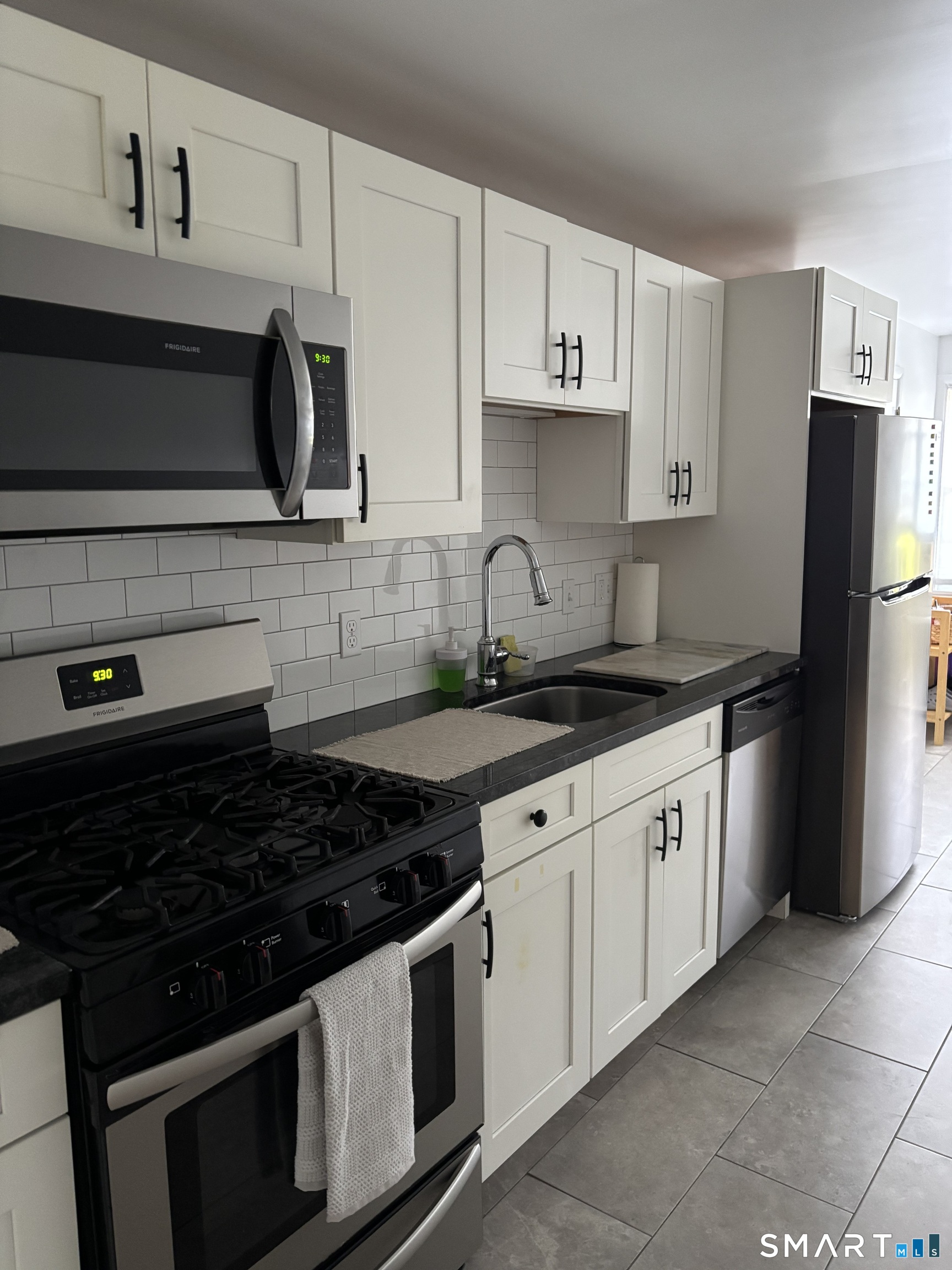 433 Thompson Street Stratford CT 06615