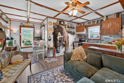 190 Giants Neck Road East Lyme CT 06357