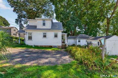 190 Giants Neck Road East Lyme CT 06357
