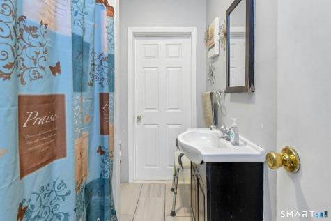 18 Grandview Avenue Danbury CT 06810