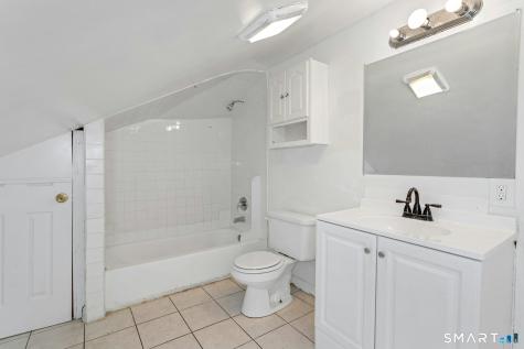 18 Grandview Avenue Danbury CT 06810