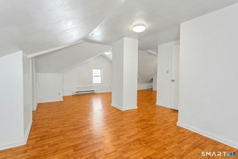 18 Grandview Avenue Danbury CT 06810