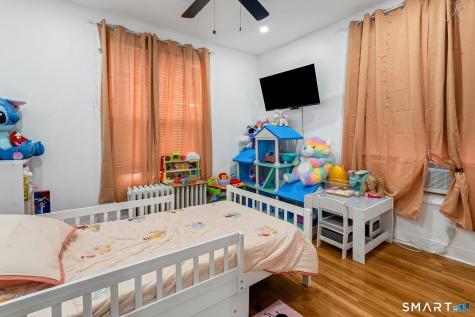 18 Grandview Avenue Danbury CT 06810