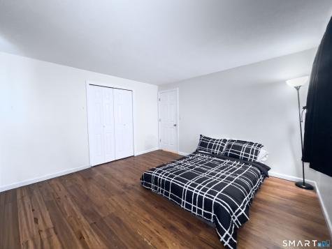 15-17 Leichtner Drive East Hartford CT 06108