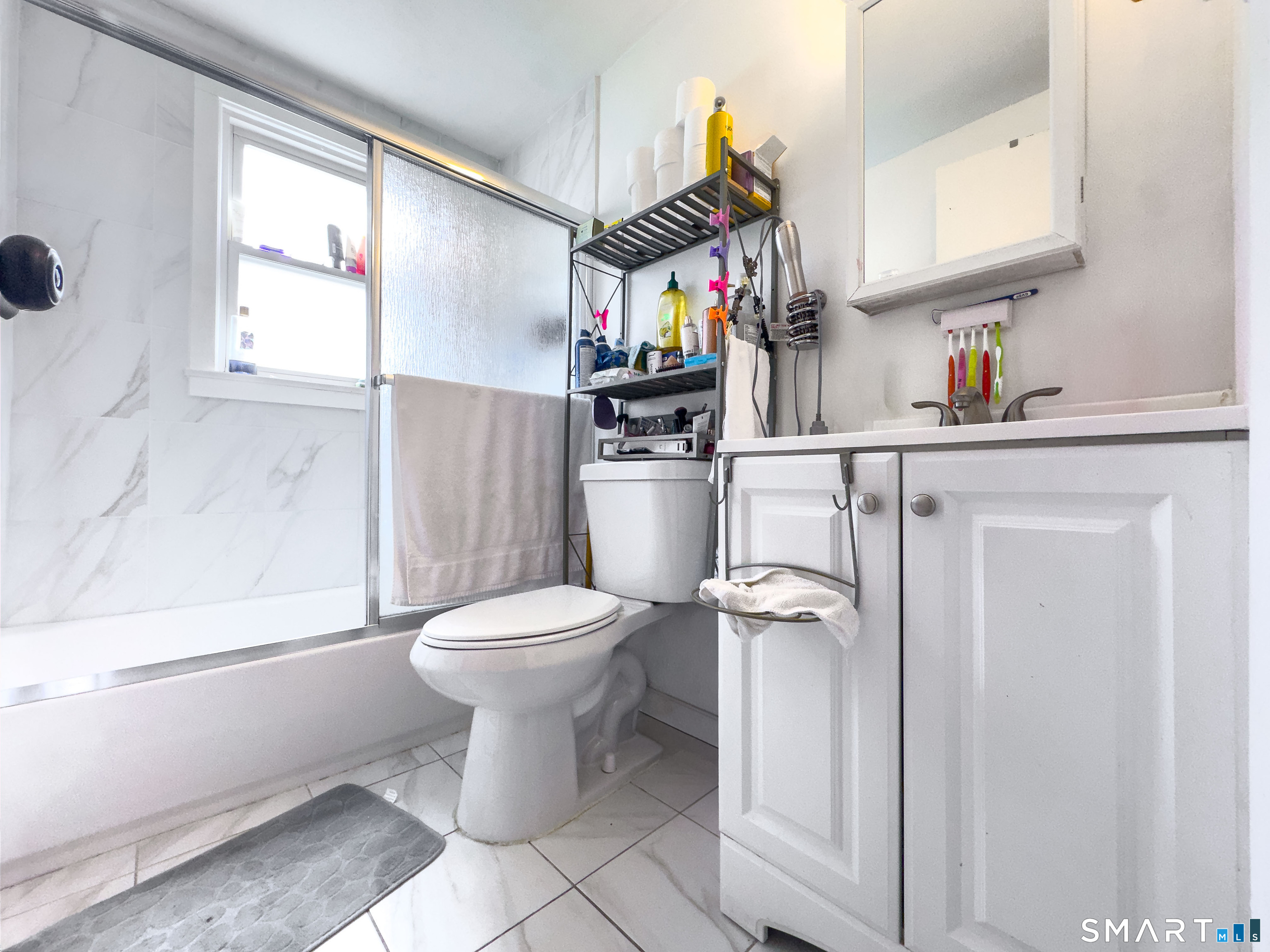 15-17 Leichtner Drive East Hartford CT 06108