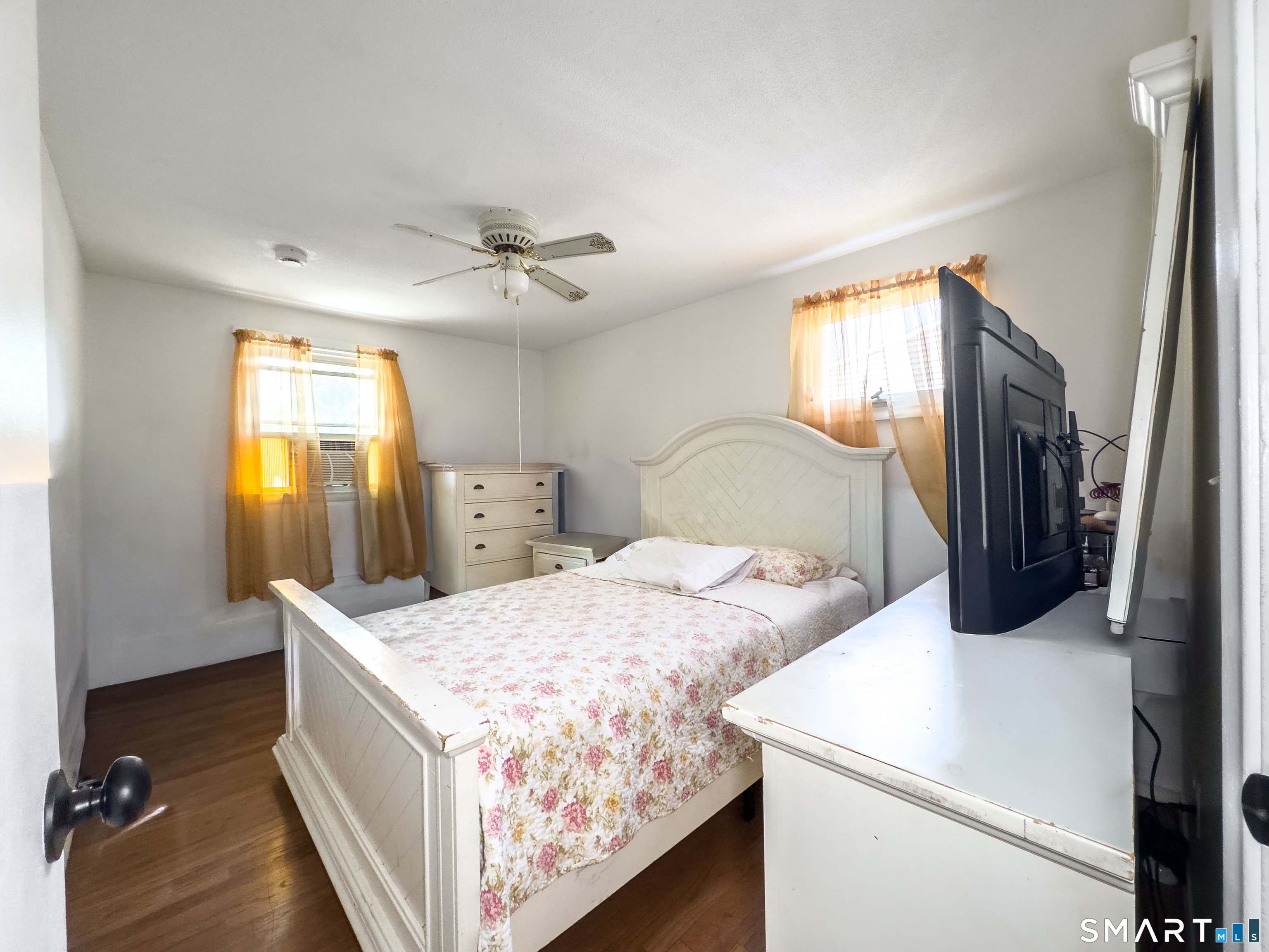 15-17 Leichtner Drive East Hartford CT 06108