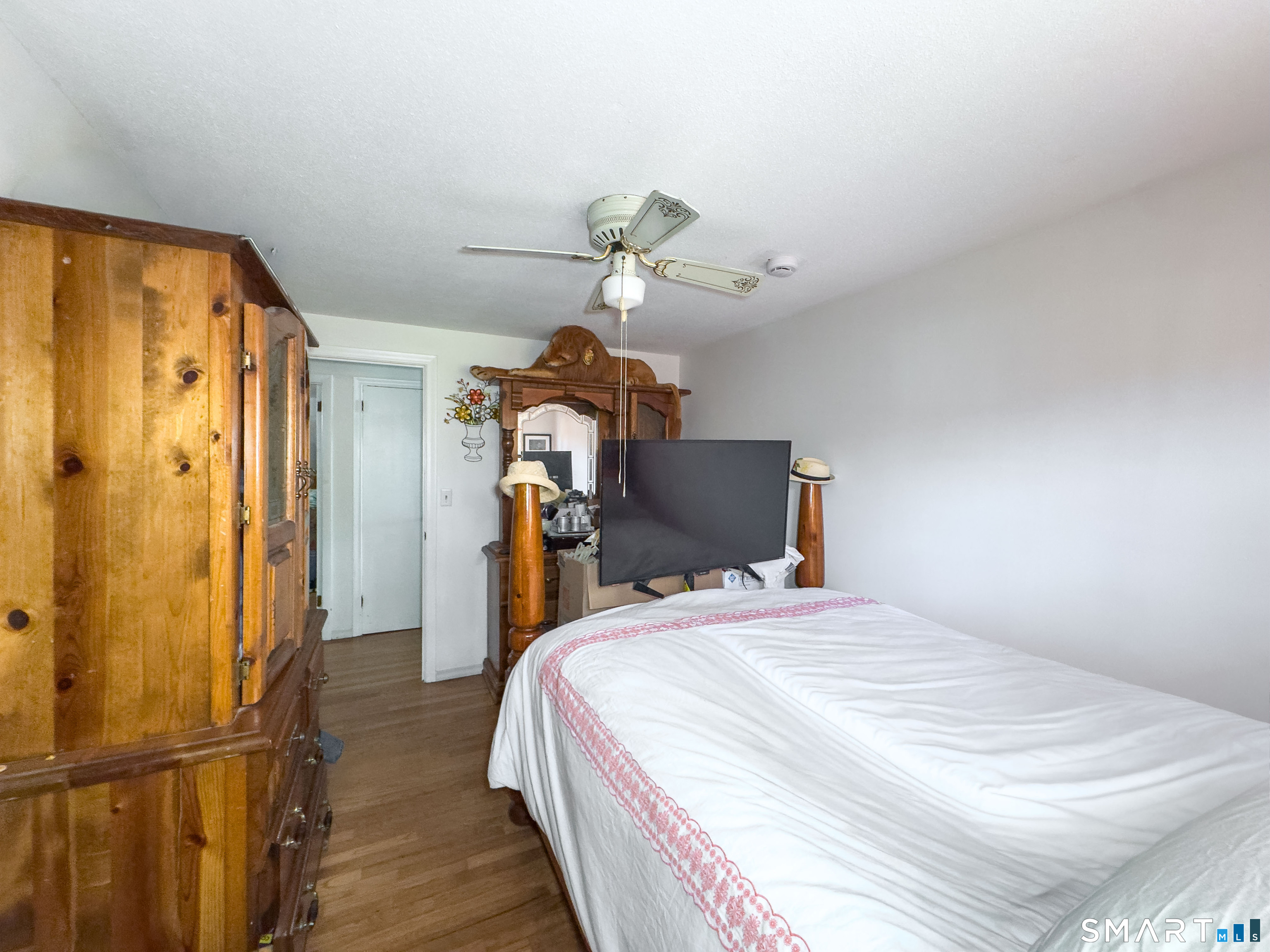 15-17 Leichtner Drive East Hartford CT 06108