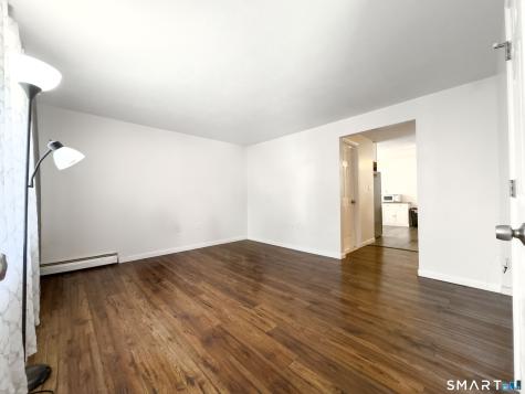 15-17 Leichtner Drive East Hartford CT 06108