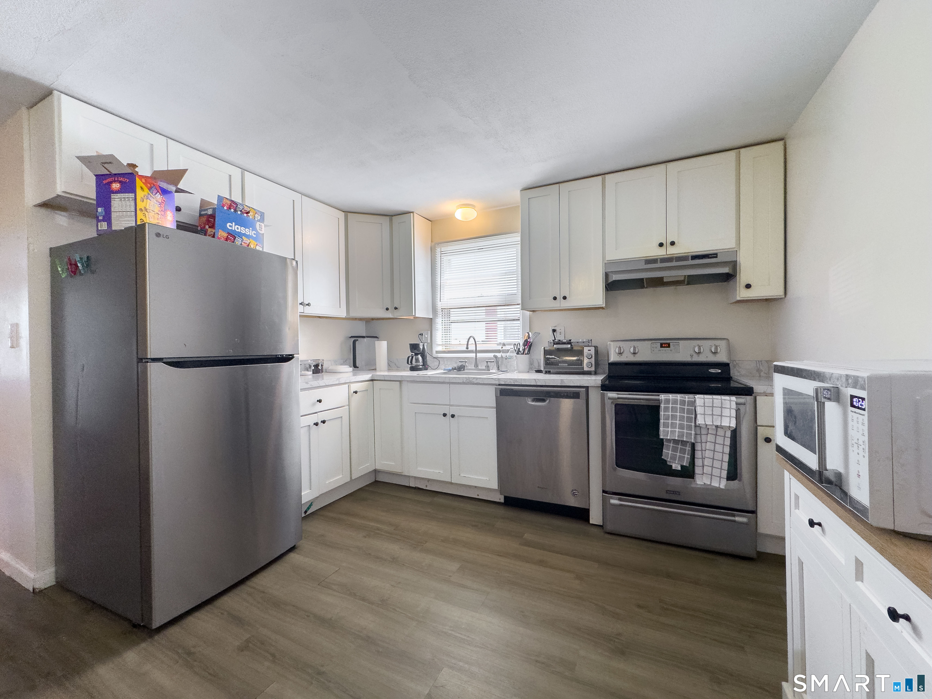 15-17 Leichtner Drive East Hartford CT 06108