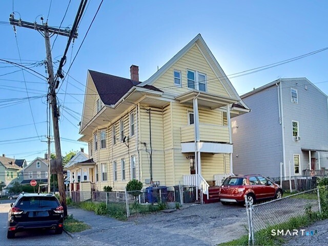 664-666 Iranistan Avenue Bridgeport CT 06604
