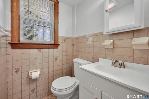 68 Village Street North Haven CT 06473