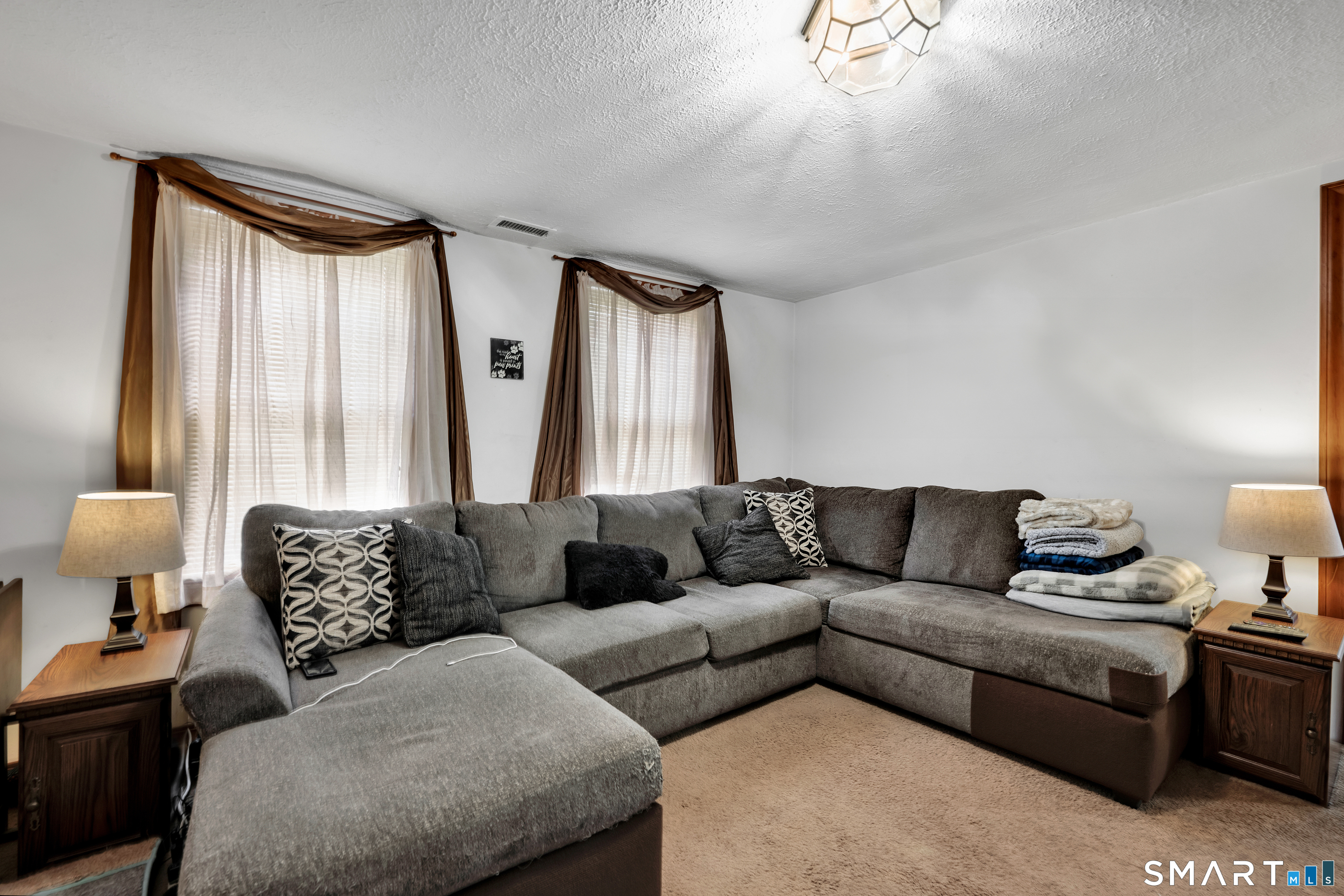 68 Village Street North Haven CT 06473