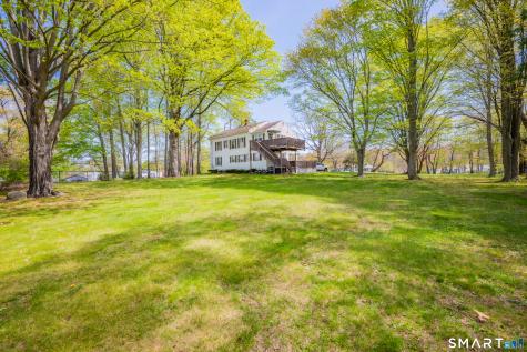 68 Village Street North Haven CT 06473