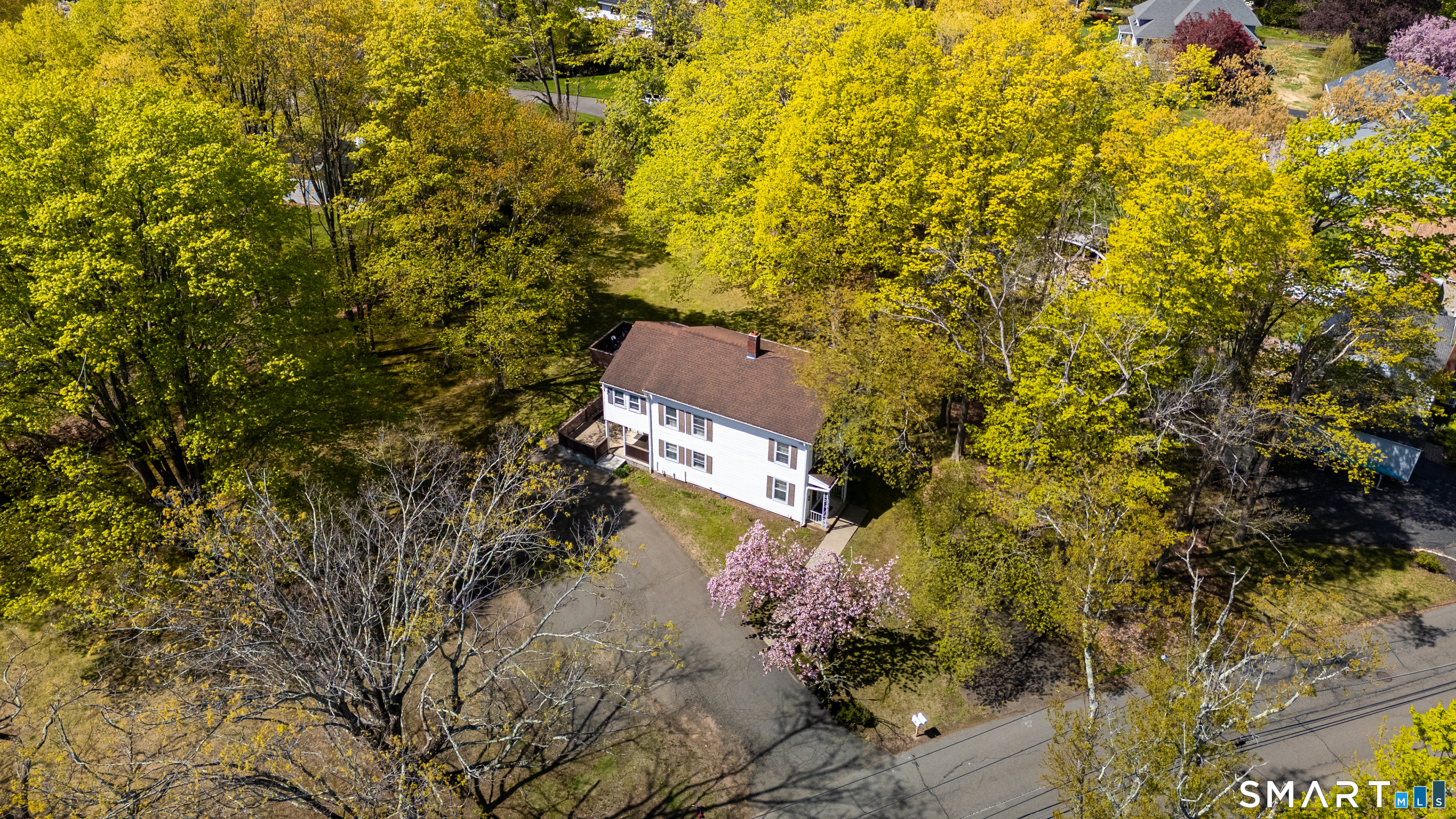 68 Village Street North Haven CT 06473