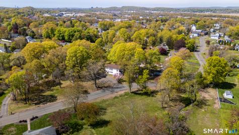 68 Village Street North Haven CT 06473