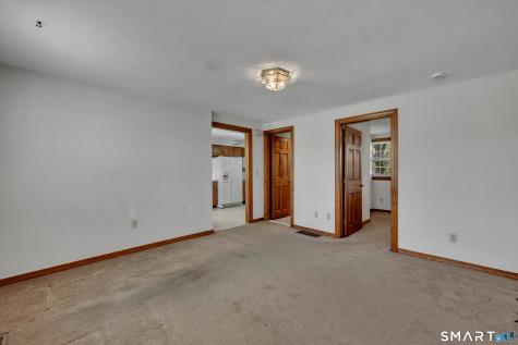 68 Village Street North Haven CT 06473