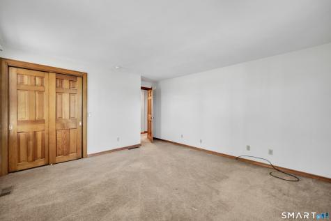 68 Village Street North Haven CT 06473