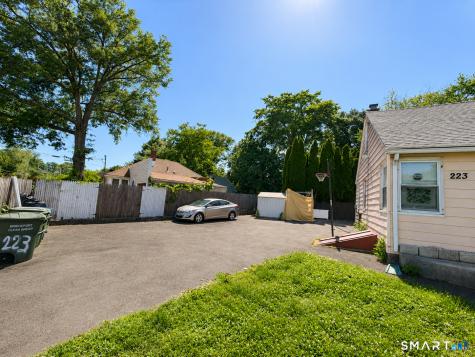 223 Pearl Harbor Street Bridgeport CT 06610