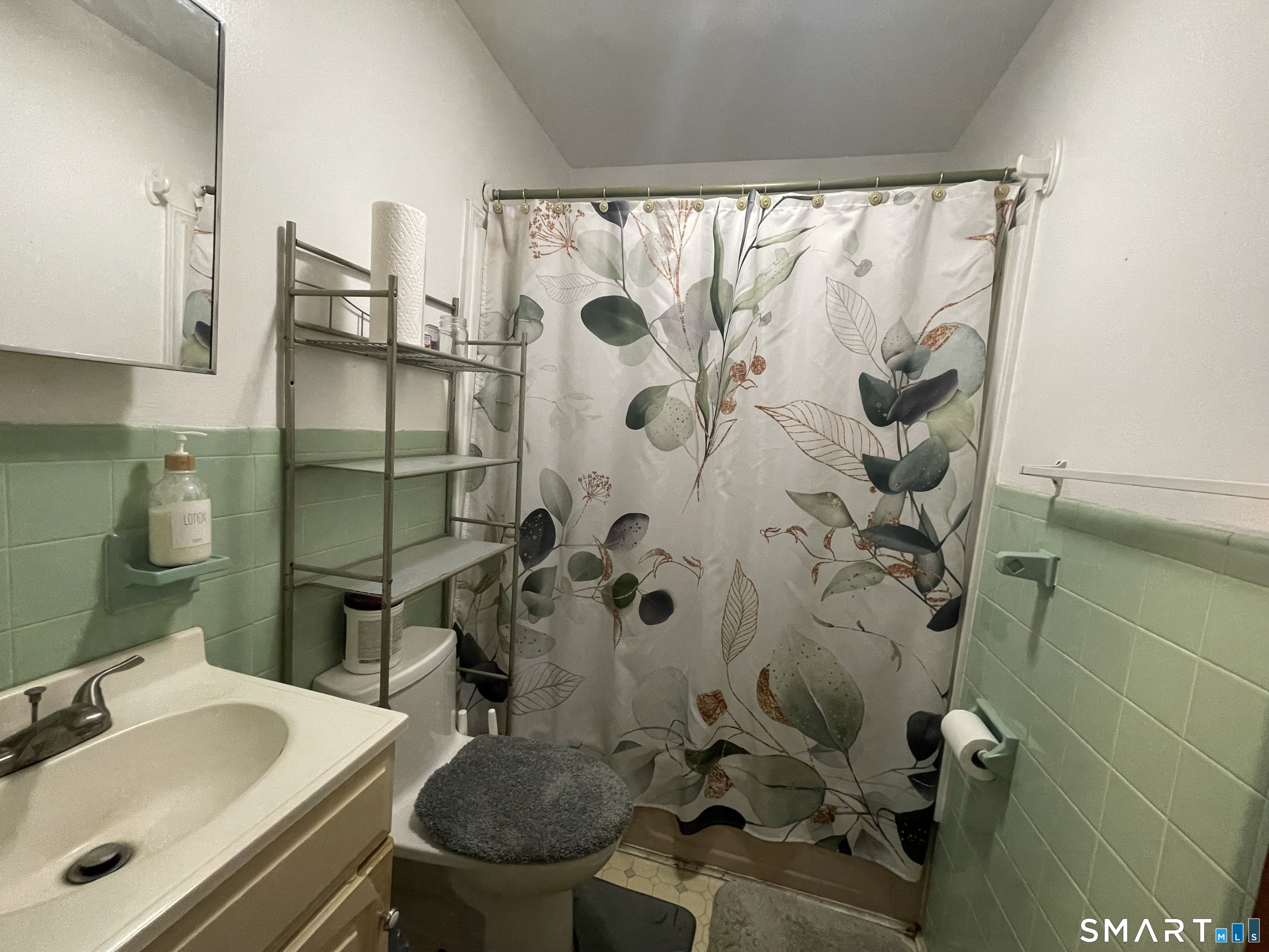 144 Forest Road West Haven CT 06516