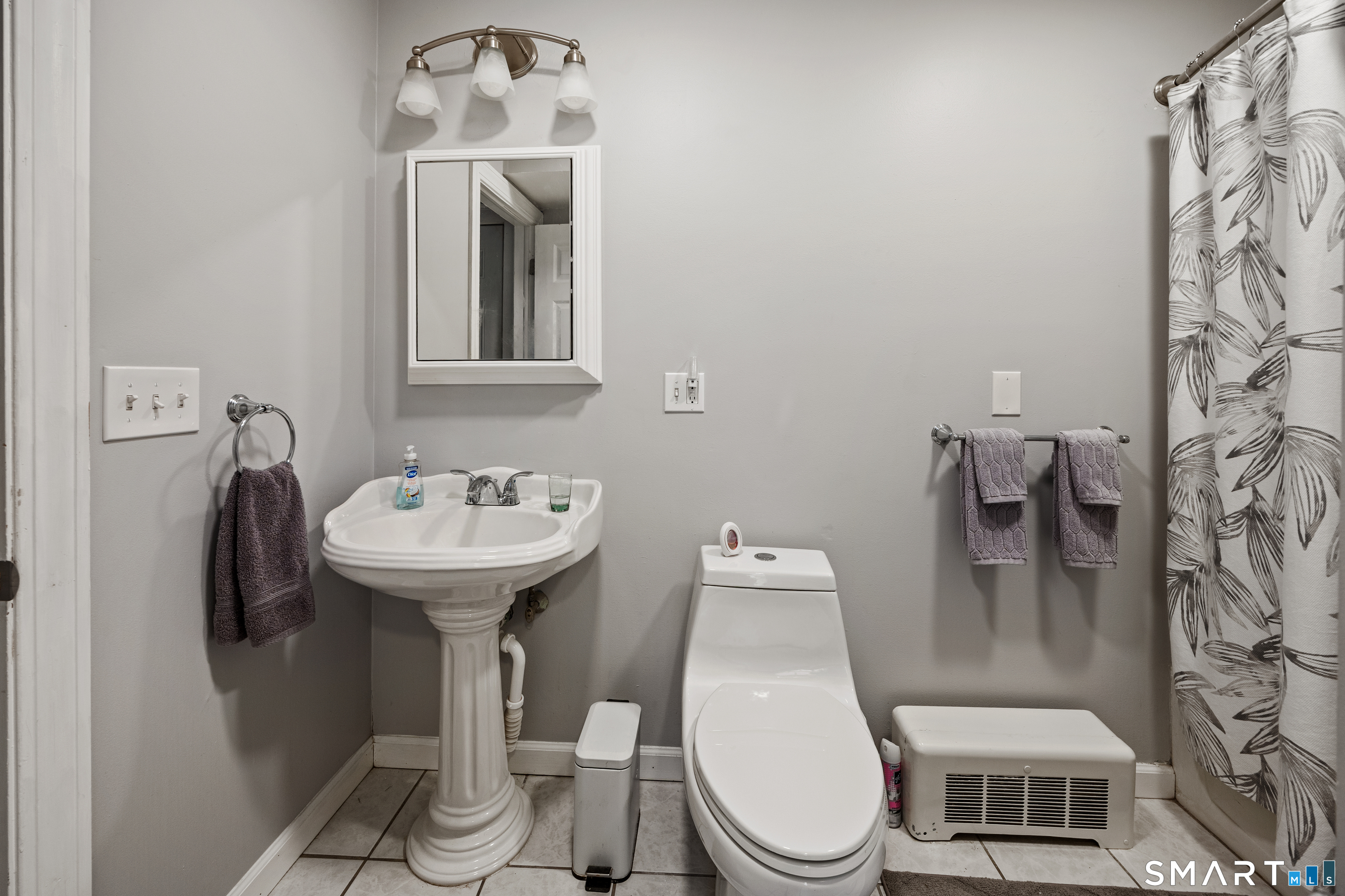 206 Chipman Street Waterbury CT 06708