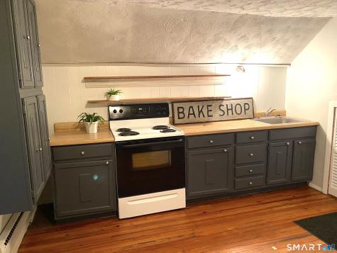 144 Maplewood Avenue West Hartford CT 06119