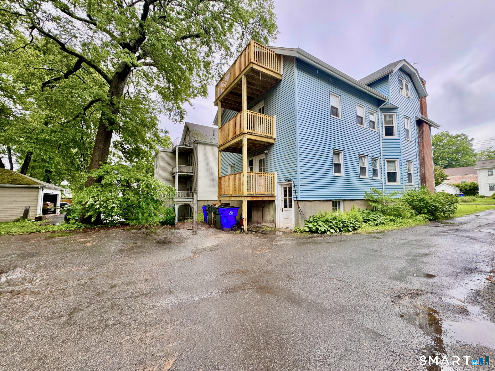 144 Maplewood Avenue West Hartford CT 06119