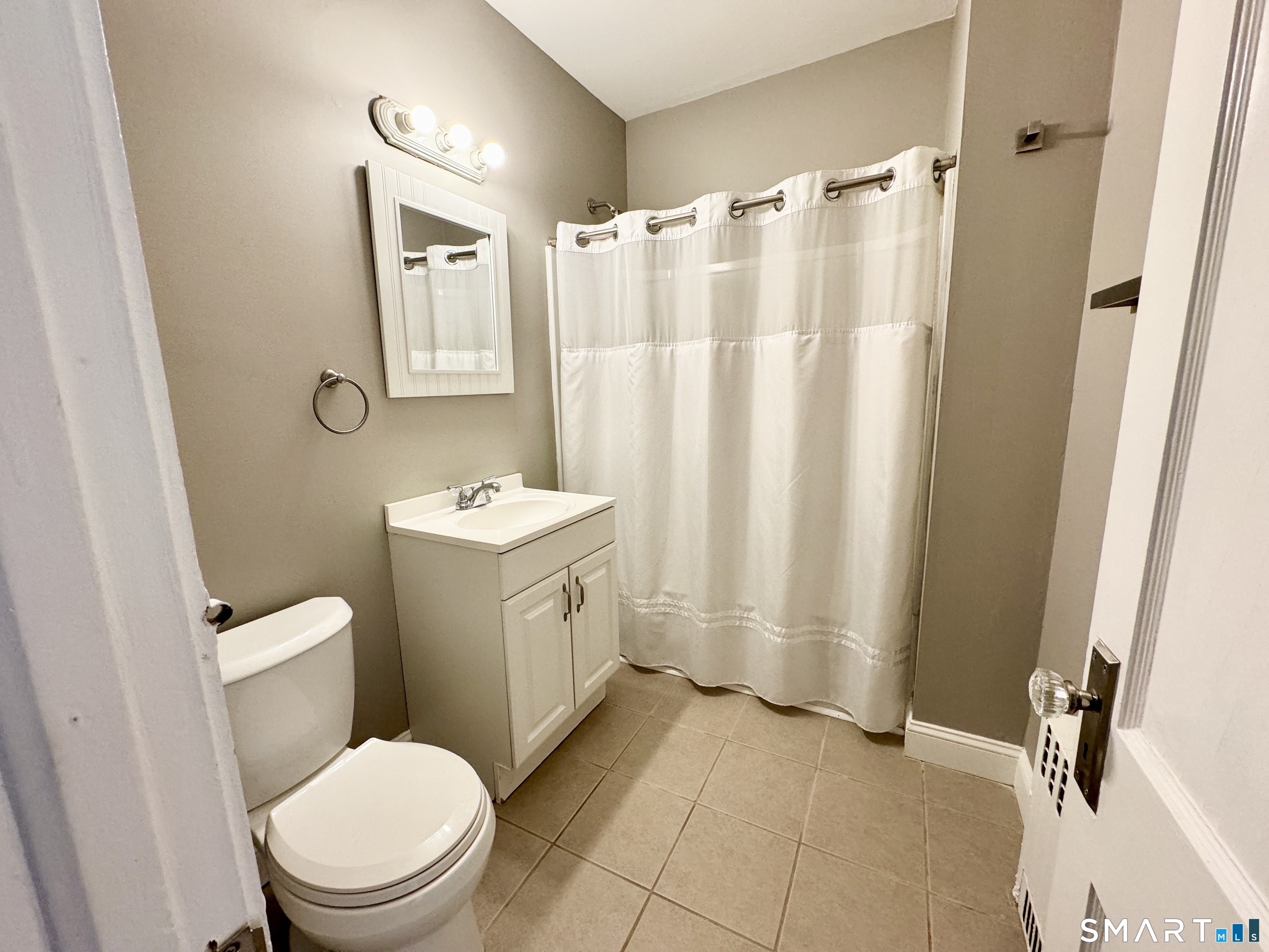 144 Maplewood Avenue West Hartford CT 06119