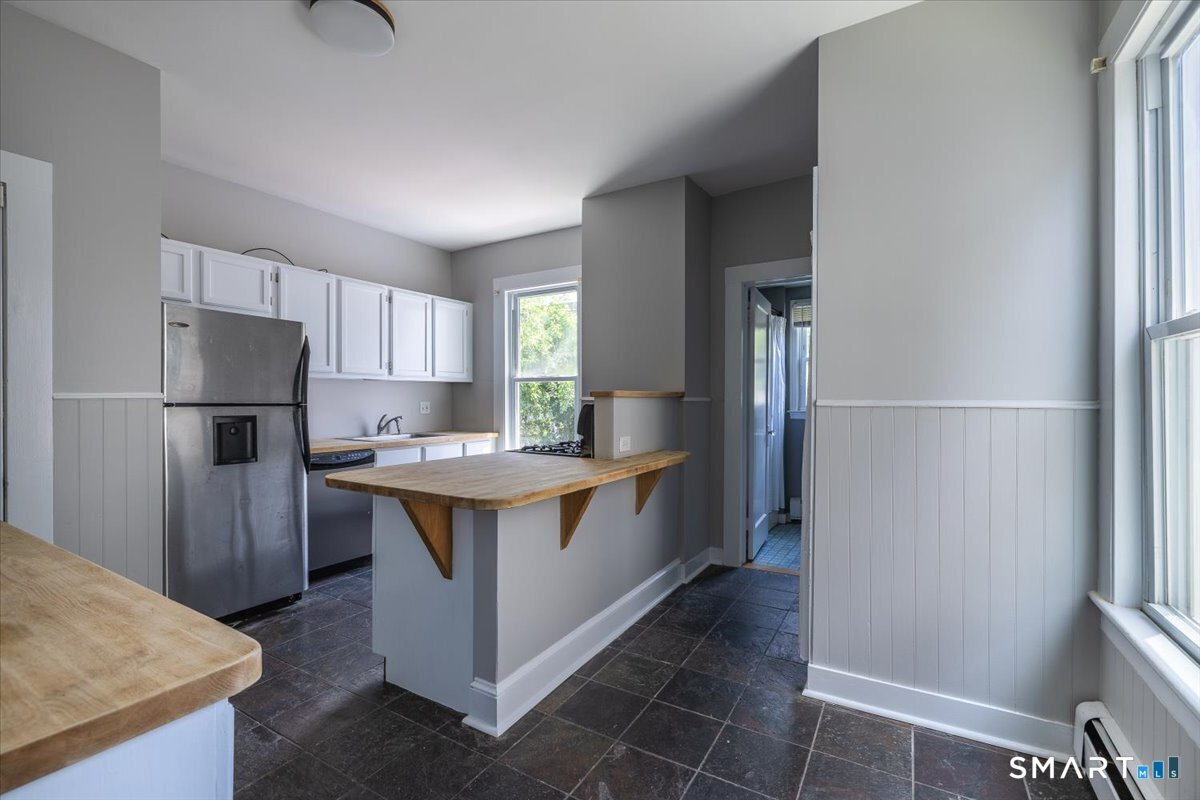 25 Westfield Avenue Bridgeport CT 06606