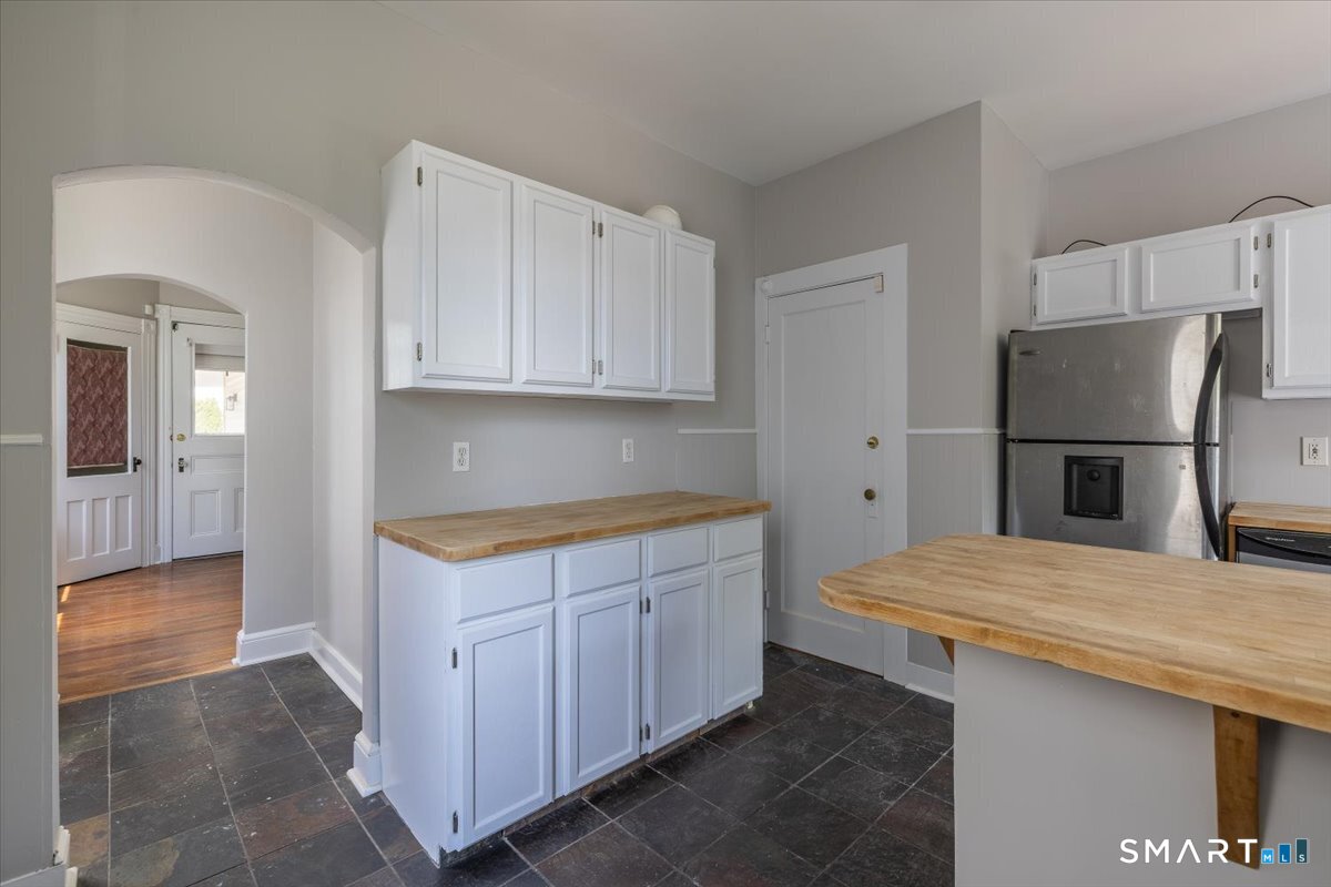 25 Westfield Avenue Bridgeport CT 06606