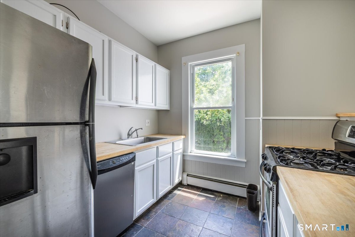 25 Westfield Avenue Bridgeport CT 06606