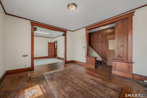 367 Ocean Avenue New London CT 06320
