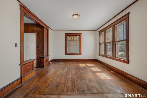 367 Ocean Avenue New London CT 06320