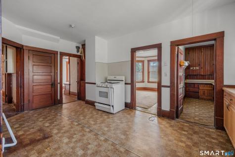 367 Ocean Avenue New London CT 06320