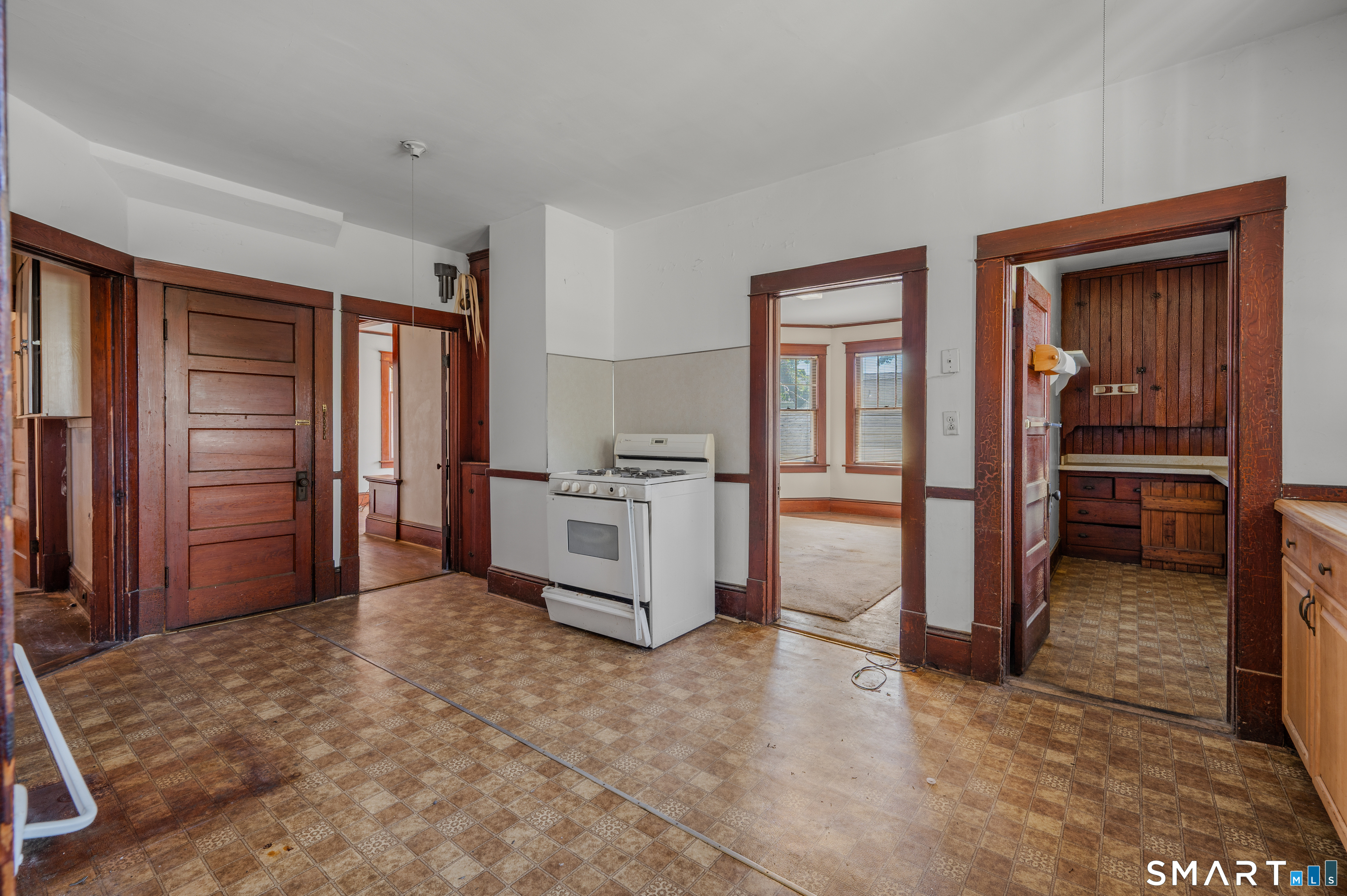 367 Ocean Avenue New London CT 06320