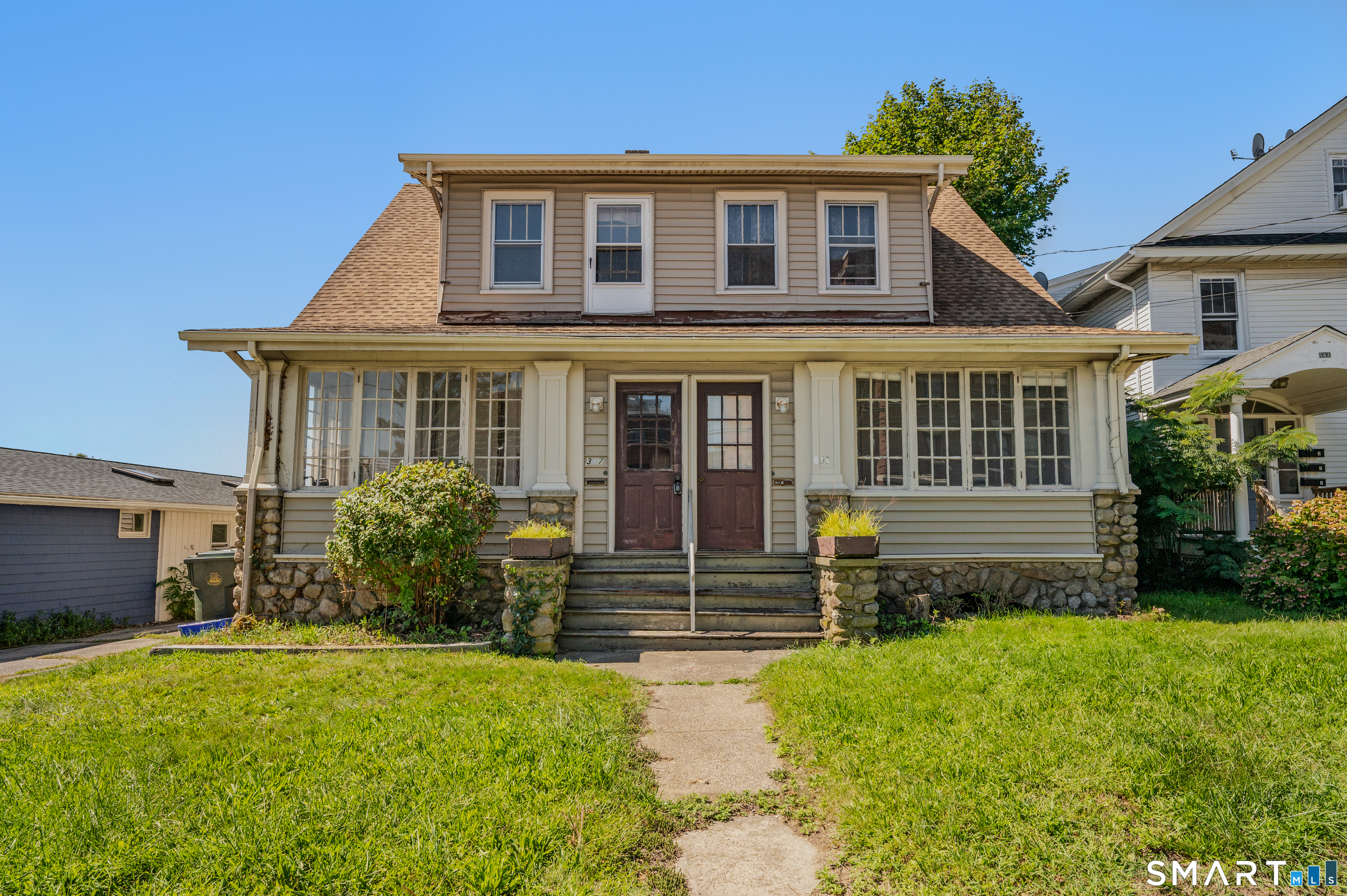 367 Ocean Avenue New London CT 06320