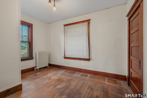367 Ocean Avenue New London CT 06320