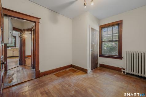 367 Ocean Avenue New London CT 06320