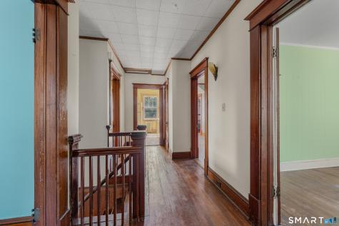367 Ocean Avenue New London CT 06320