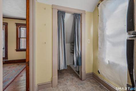367 Ocean Avenue New London CT 06320