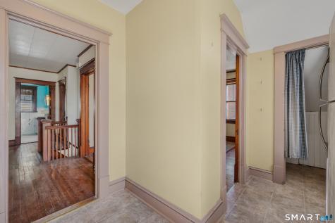 367 Ocean Avenue New London CT 06320