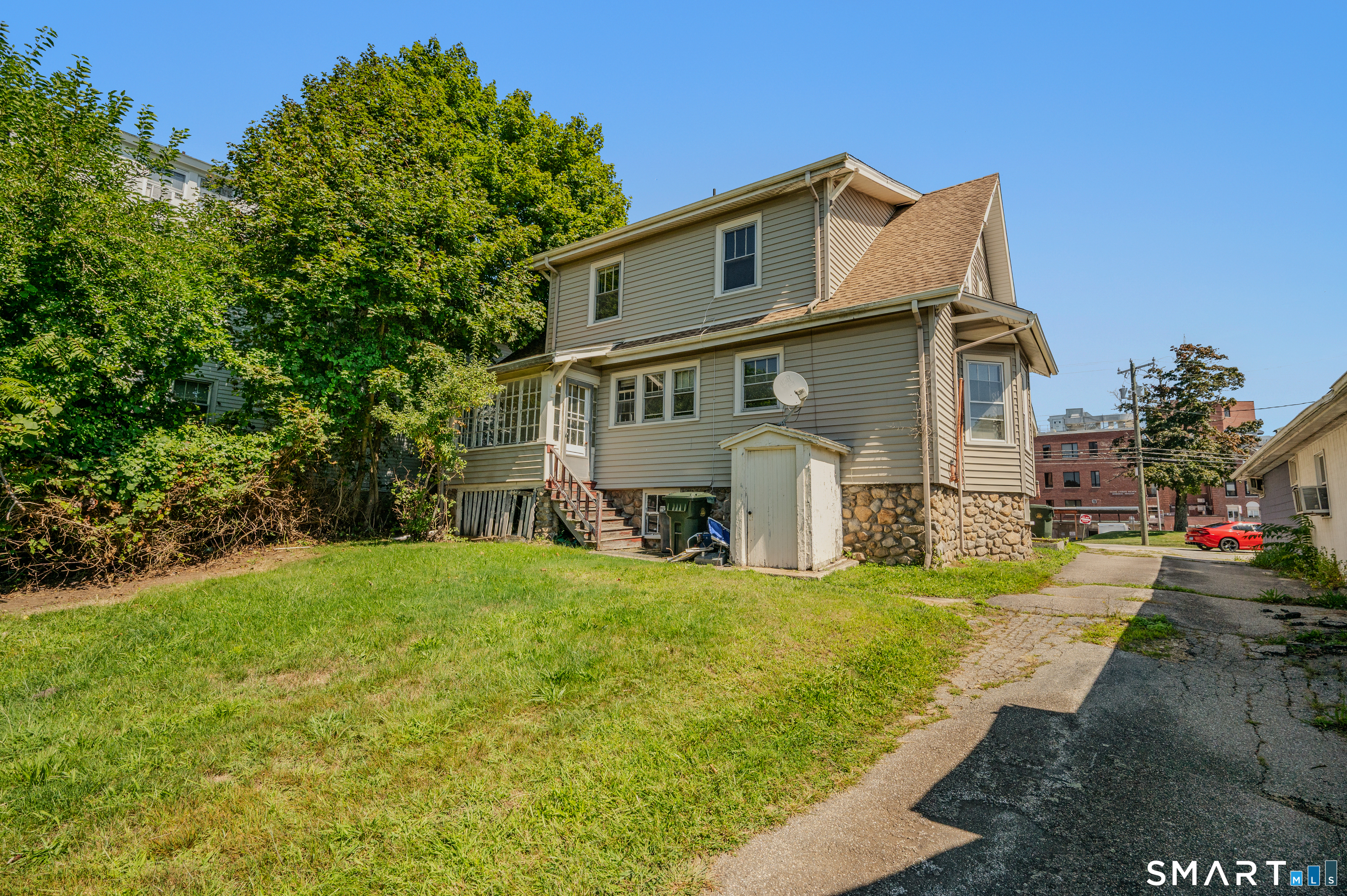 367 Ocean Avenue New London CT 06320