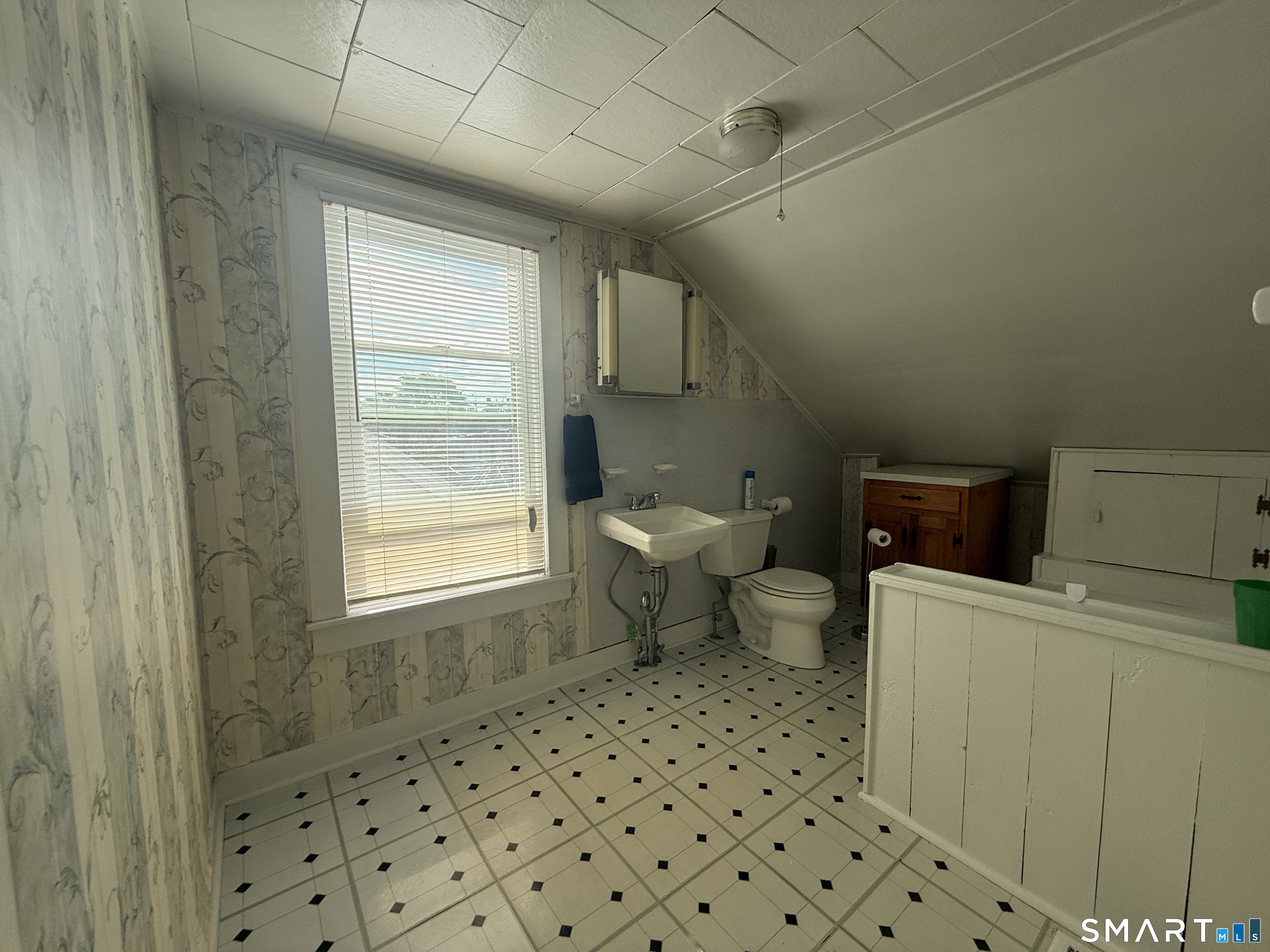 53 Battey Street Putnam CT 06260
