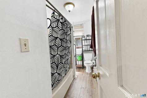 138-140 Putnam Street Hartford CT 06106