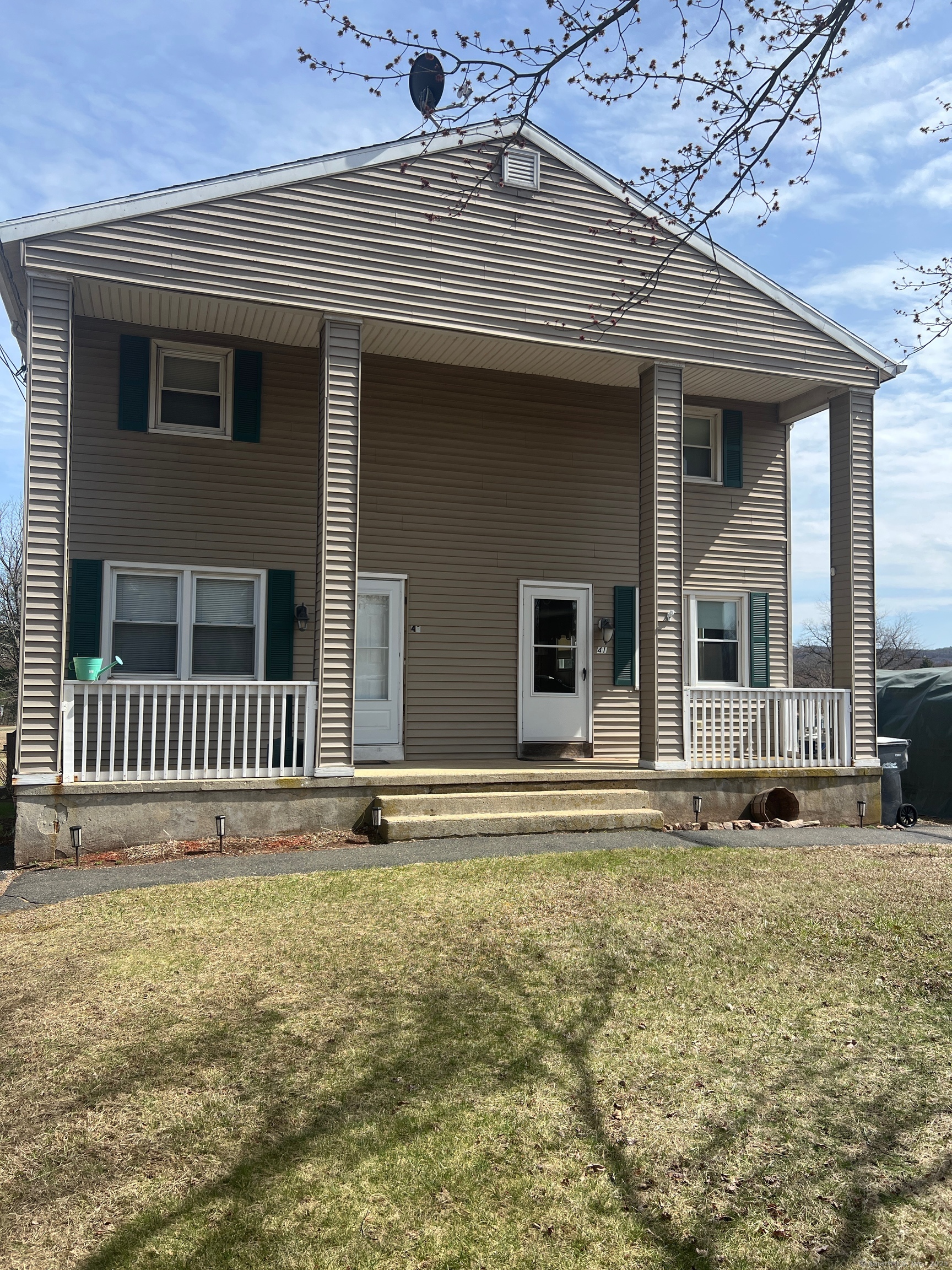 41 Hoffman Road Ellington CT 06029